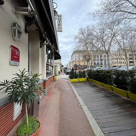 Hotel Des 3 Marches- Logis Hotel Restaurant Le Vésinet Esterno foto